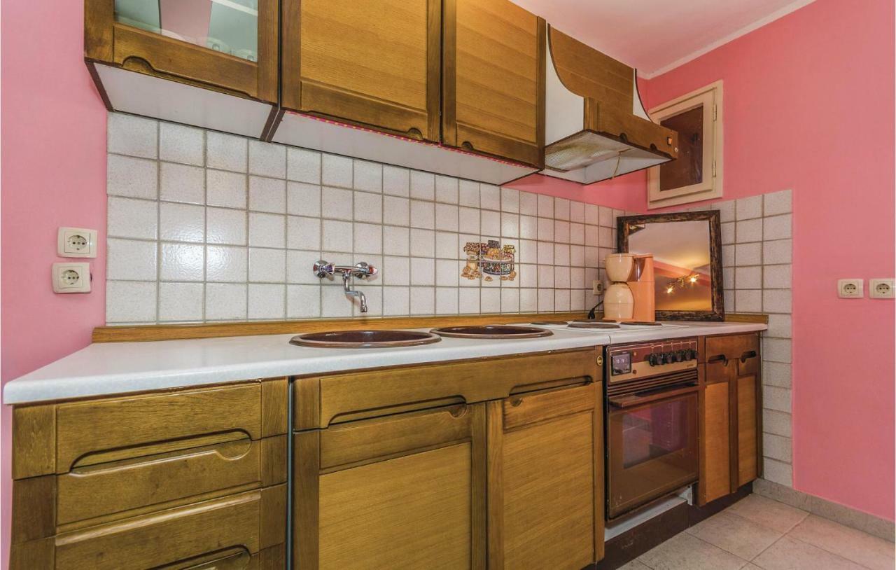 Cozy Apartment In Vrsar With Kitchen 외부 사진